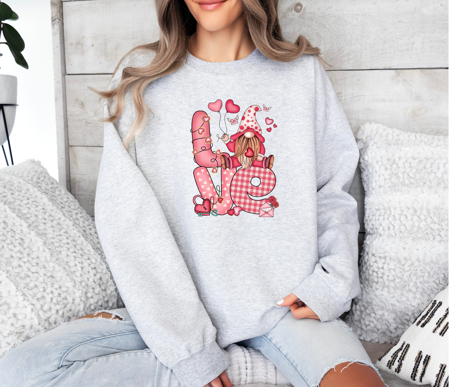 Gnome Love Valentine Graphic Tee