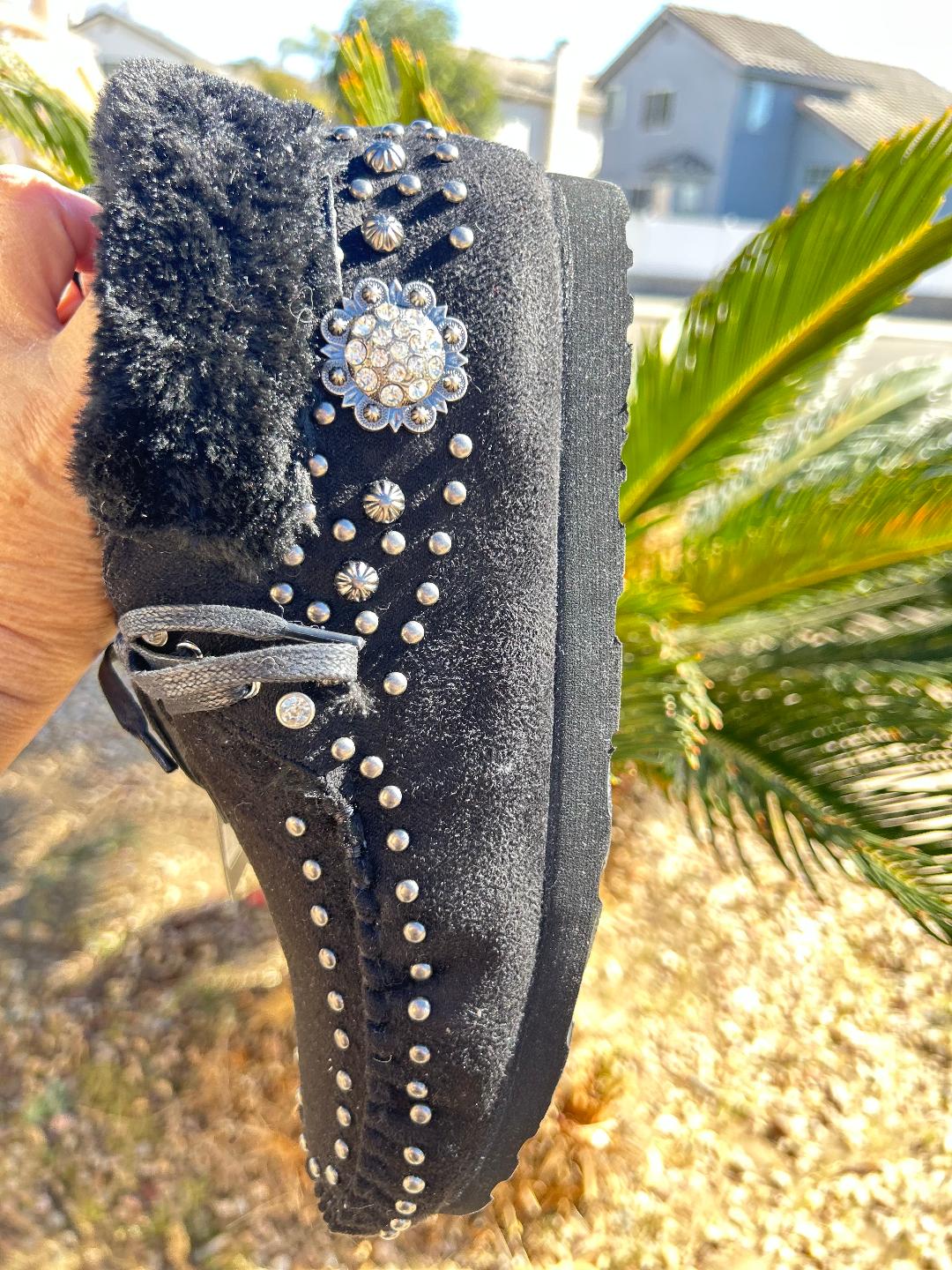 Montana West Western Style Studded Moccasins size 9